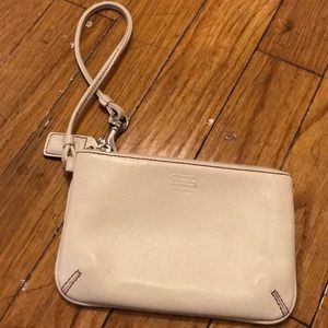 Coach wrislet - cream